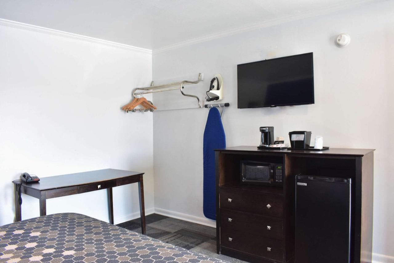 Rodeway Inn Swainsboro Dış mekan fotoğraf