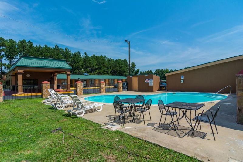 Rodeway Inn Swainsboro Dış mekan fotoğraf